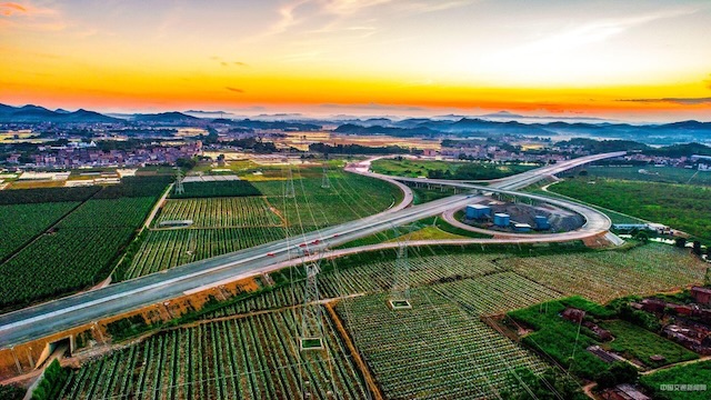 广东开春高速 全景图